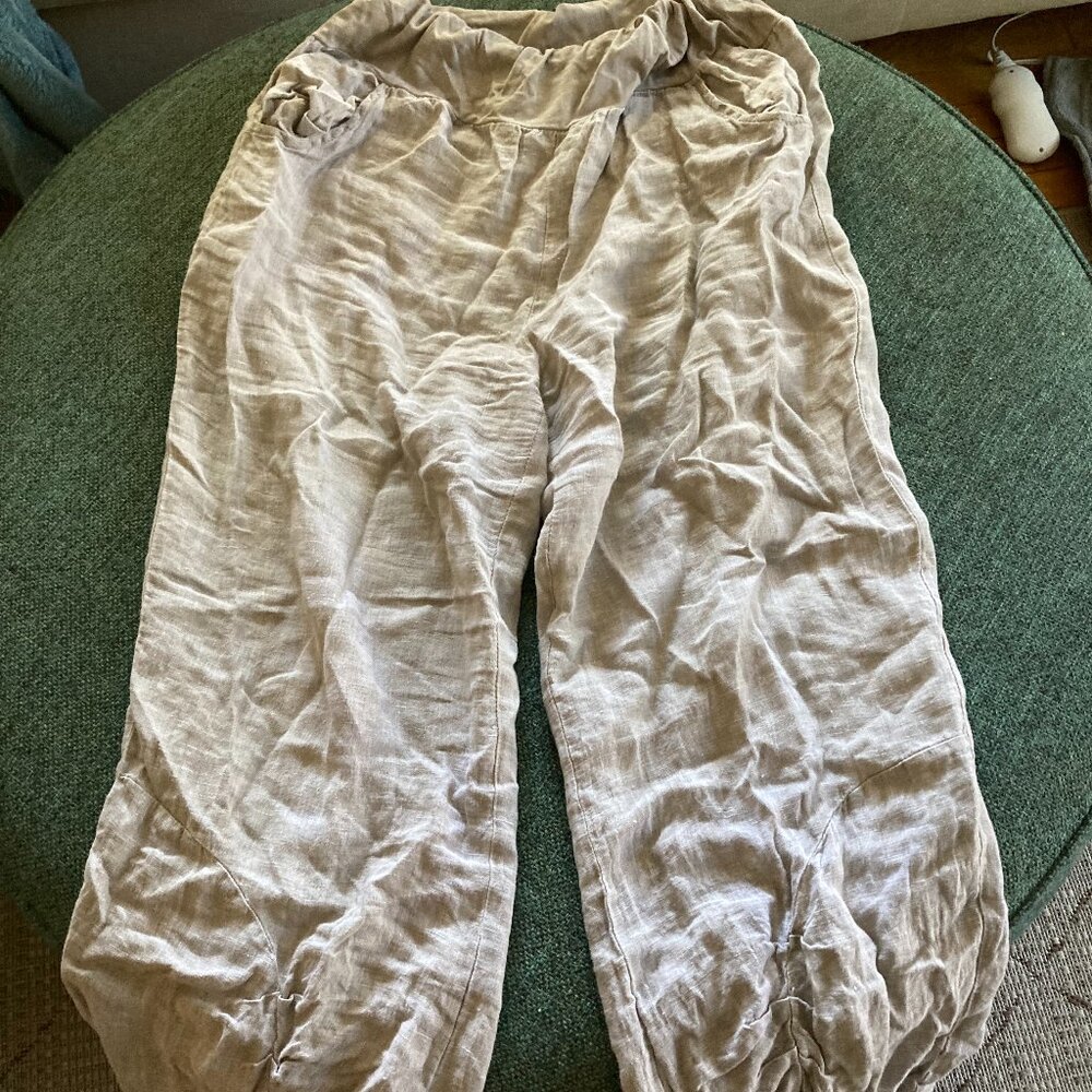 Tina Stephens tan linen pants, size small, made in Italy.  Excellent condition.